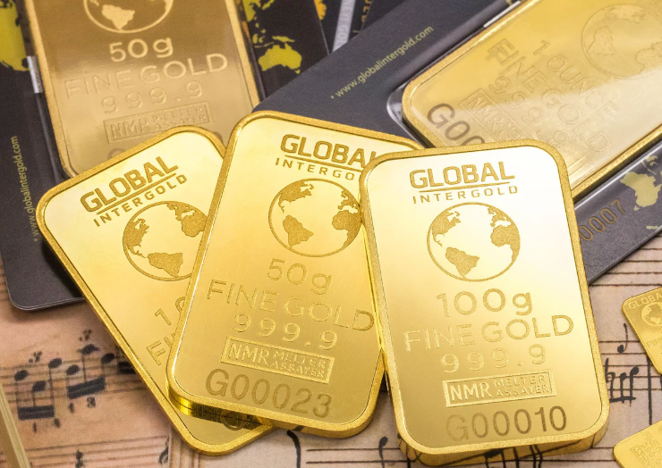 Image of several gold bars of various sizes from 50g to 100 g